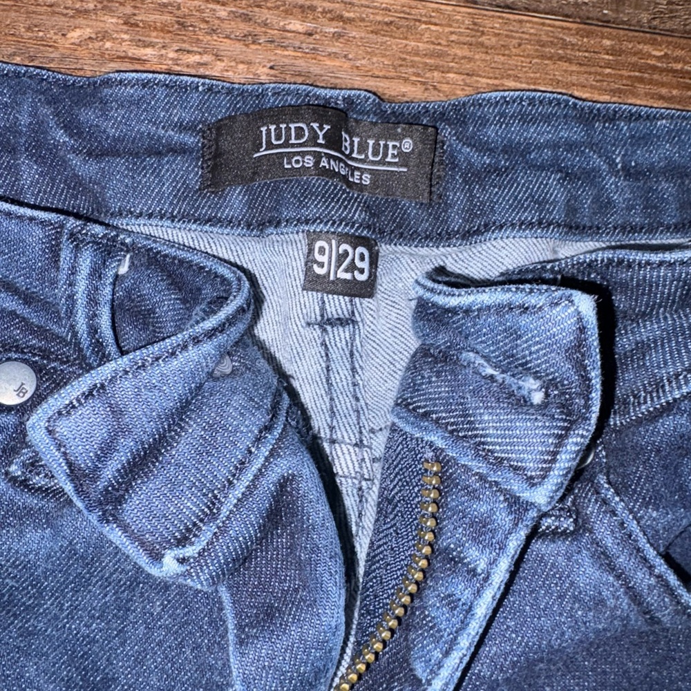 Judy Blue raw hem 9/29